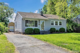 4204 Saint Linus Ln, Saint Ann, MO 63074