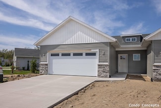 6627 Shoreside Ct SE, Grand Rapids, MI 49548