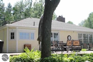 11690 S Shore Dr, Lake, MI 48632