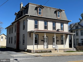 528 N Railroad St, Palmyra, PA 17078