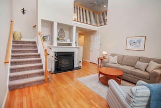 10 Sherwood Rd, Raymond, NH 03077