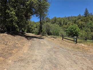 5093 Worman Rd, Ahwahnee, CA 93601
