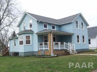 303 W Smith St, Wyoming, IL 61491