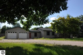 623 N Main St, Saint Louis, MI 48880