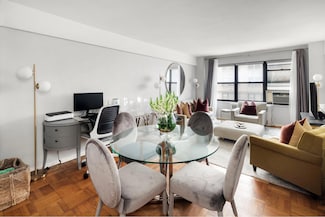 140 E 56th St Unit 3E, New York, NY 10022