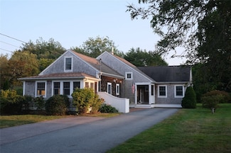 67 High St, Jamestown, RI 02835