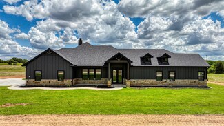 140 Rolling Hills Blvd, Alvord, TX 76225