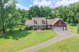 731 N Park Ave, Redding, CT 06896