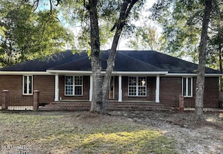 2709 Robert Hiram Dr, Gautier, MS 39553