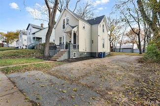 3718 Oxford Blvd, Saint Louis, MO 63143