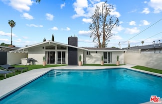 20308 Mobile St, Winnetka, CA 91306