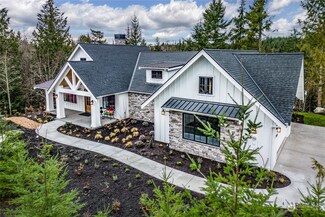 9260 NE White Horse Dr, Kingston, WA 98346