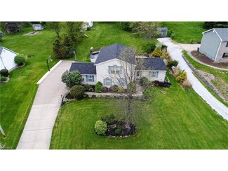 869 Skyside Dr, Clinton, OH 44216