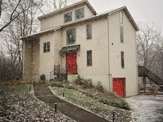 285 Circle Rd, Pine Bush, NY 12566