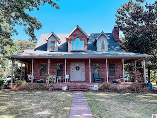 2106 Creekwood Dr, Murray, KY 42071