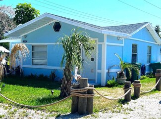 4504 Oakley St, Punta Gorda, FL 33980