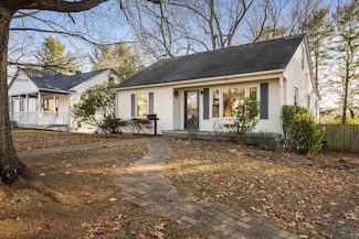 2228 Mount Vernon St, Waynesboro, VA 22980