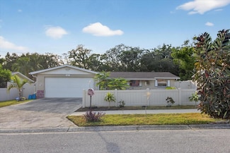 1612 Coppertree Dr, Tarpon Springs, FL 34689