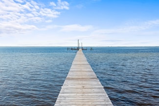 1560 Sunny Oak St, Gulf Breeze, FL 32563