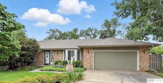 6623 S 92nd Cir, Omaha, NE 68127