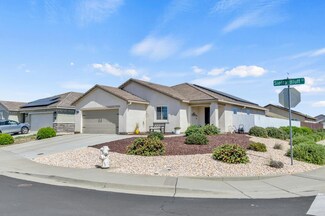 1103 Sierra Bluff St, Plumas Lake, CA 95961