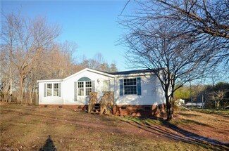 1015 Cheek Farm Rd, Walnut Cove, NC 27052