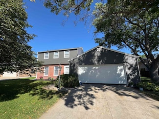 3001 Cedarberry Ln, North Platte, NE 69101