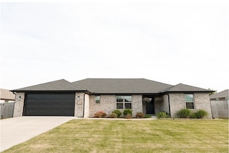 1218 Silver Oak St, Elkins, AR 72727