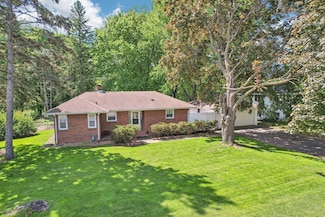 2646 Brookview Dr E, Saint Paul, MN 55119