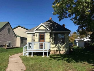 412 W 2nd Ave, Keewatin, MN 55753