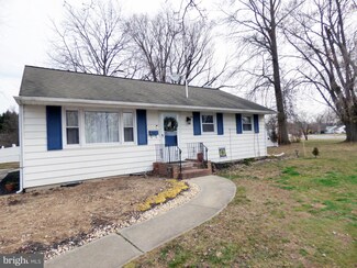 30 Mahoney Rd, Pennsville, NJ 08070