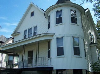 615 Spring St, Highland, WI 53543