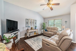 1100 SW Blackpool Dr, Raymore, MO 64083