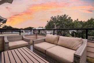 24 Felix St, Charleston, SC 29403