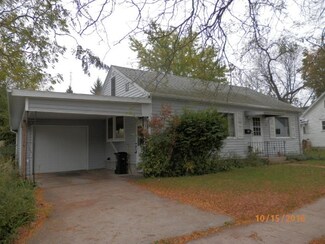 560 E Burton St, Richland Center, WI 53581