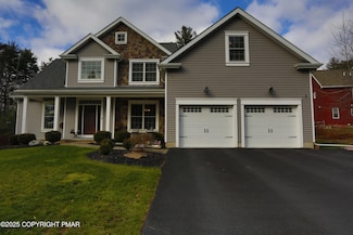 223 Canterbury Cir, Blakeslee, PA 18610