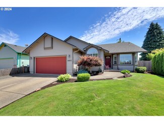 1860 Ridgley Blvd, Eugene, OR 97401