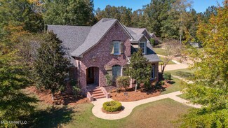 103 Tracier Crest, Clinton, MS 39056