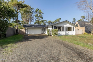 3735 Sea Mist Ave, Depoe Bay, OR 97341