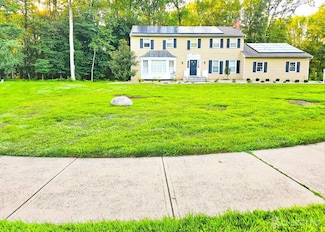 19 Monterey Dr, Princeton Junction, NJ 08550