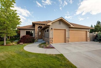 820 Quail Park Cir, Klamath Falls, OR 97601