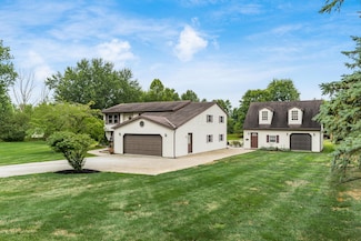 5213 Deeds Rd SW, Pataskala, OH 43062