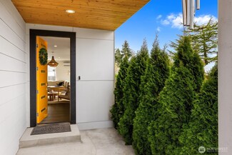 2511 SW Roxbury St, Seattle, WA 98106