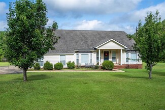 135 Sandy Springs Dr, Wetumpka, AL 36092