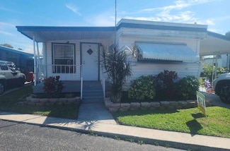 15 Forest Ln, Largo, FL 33773