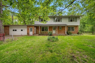 2100 W Delhi Rd, Ann Arbor, MI 48103