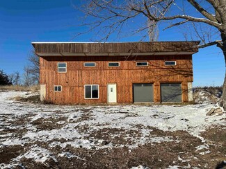 2498 593rd Trail, Albia, IA 52531