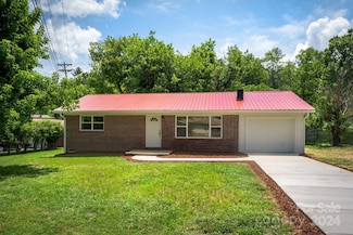 130 Hidden Valley Cir, Canton, NC 28716