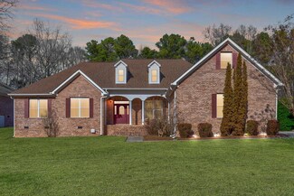 2508 Falcon Dr, Dalton, GA 30721