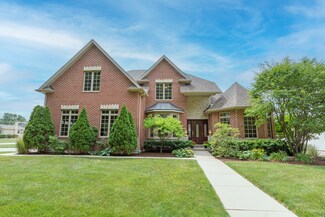 556 W Center St, Itasca, IL 60143